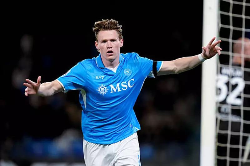 سكوت ماكتوميناي لاعب نابولي